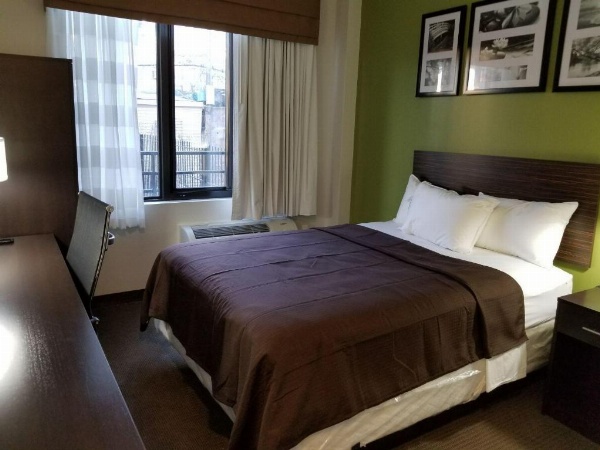 Hillside Hotel image 12